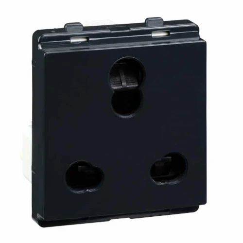 10/16A 3 PIN SOCKET OUTLET WITH SHUTTER